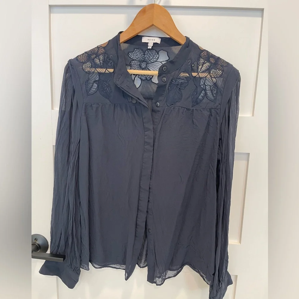 Beautiful Reiss navy blouse 10 - Picture 2 of 7
